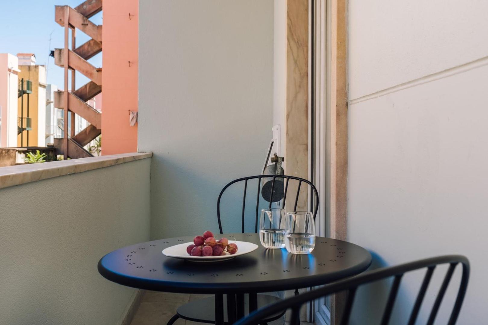 Soconusco - 1 Bedroom And Balcony In Bairro Azul * Lissabon